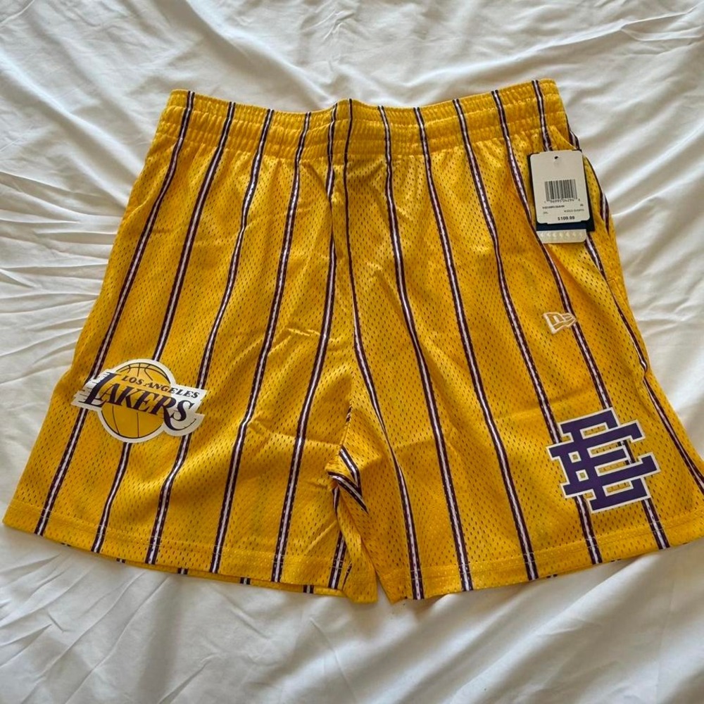 New Era Yellow Lakers shorts